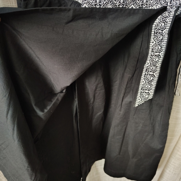 NWT Tommy Hilfiger Black Wrap Dress w/ Embroidered Belt Small - Picture 10 of 15
